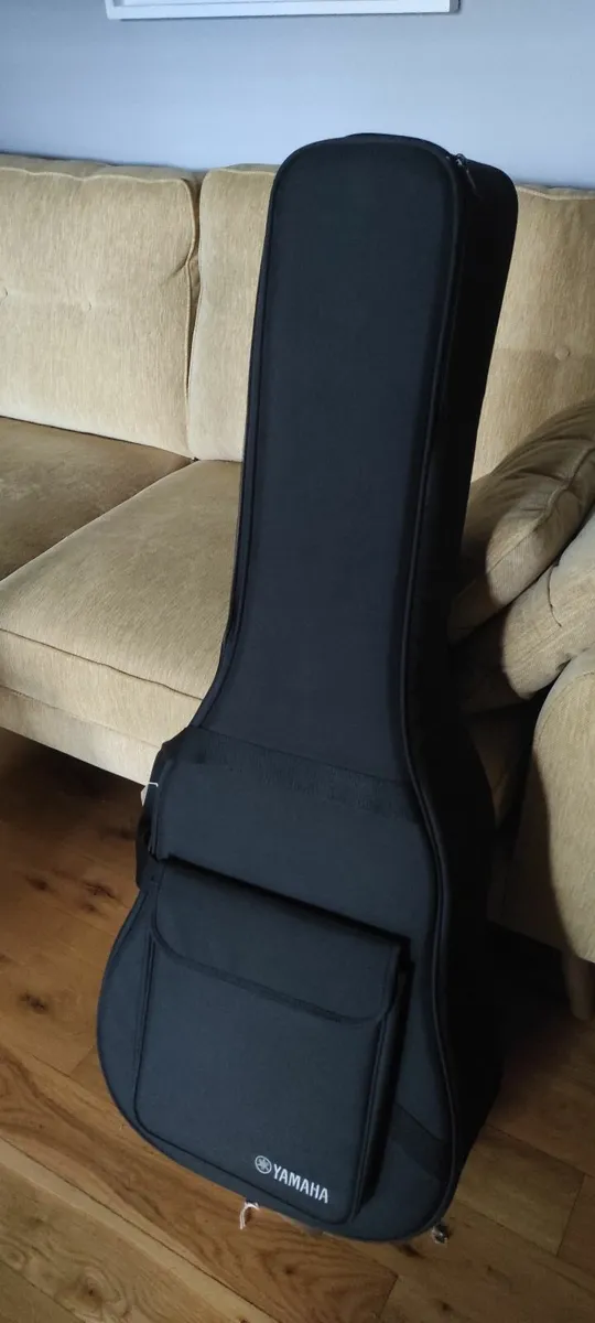 LS6 Yamaha Guitar - Image 3