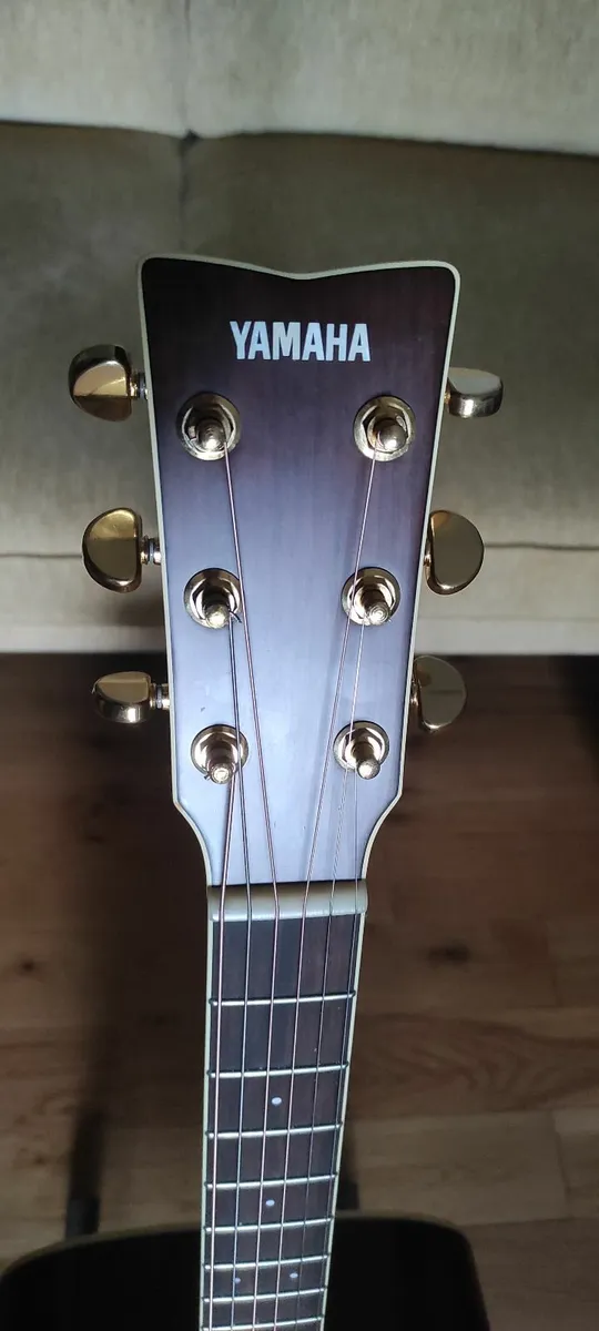 LS6 Yamaha Guitar - Image 4