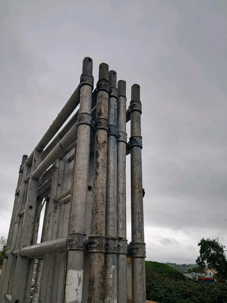 Aluminium scaffolding towers - Image 2