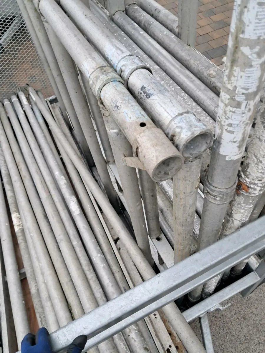 Aluminium scaffolding towers - Image 3