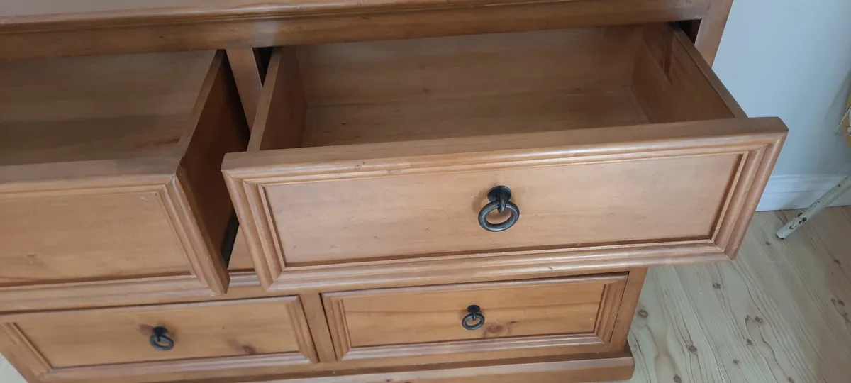 Chest of drawers- EZ living- Solid wood - Image 2