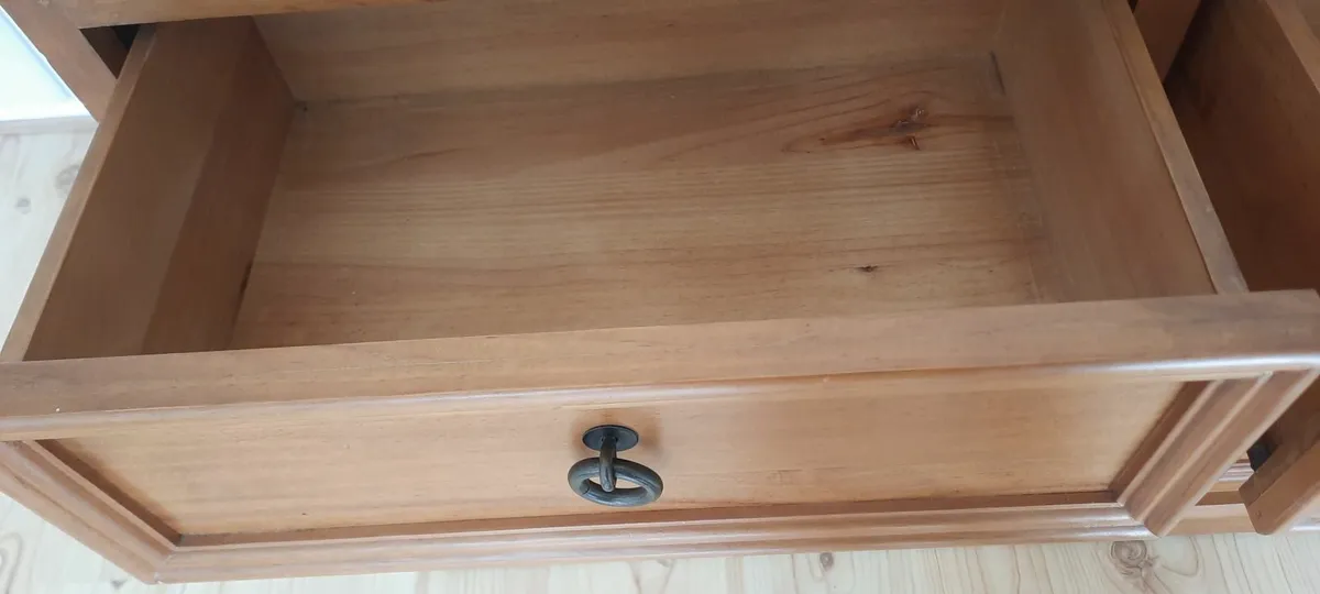 Chest of drawers- EZ living- Solid wood - Image 3