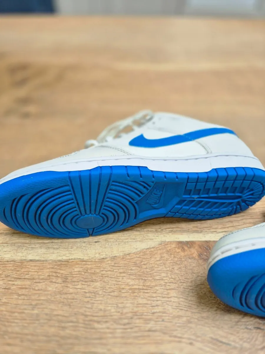 NIKE Dunks UK 8 shoes - Image 1