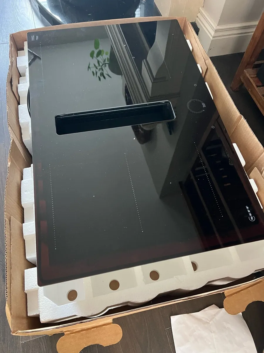 Neff Induction hob with integrated extraction - Image 2