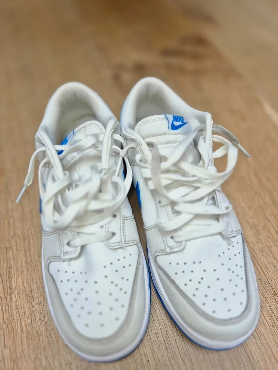 NIKE Dunks UK 8 shoes - Image 3
