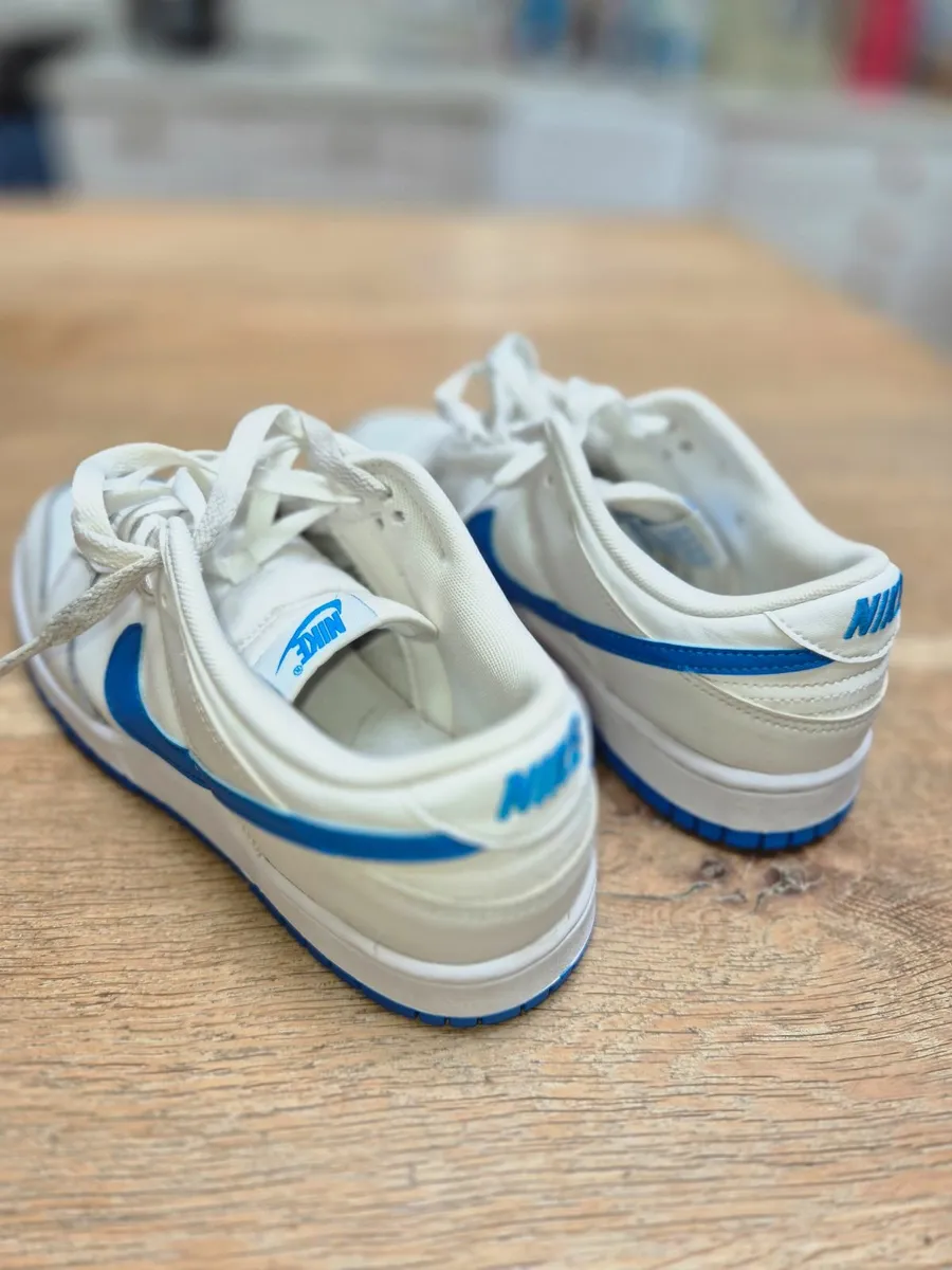 NIKE Dunks UK 8 shoes - Image 4