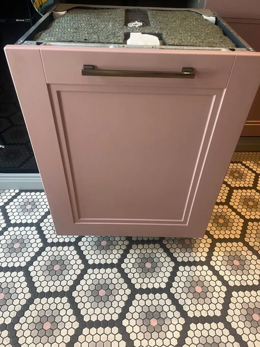 AEG Dishwasher - Image 1