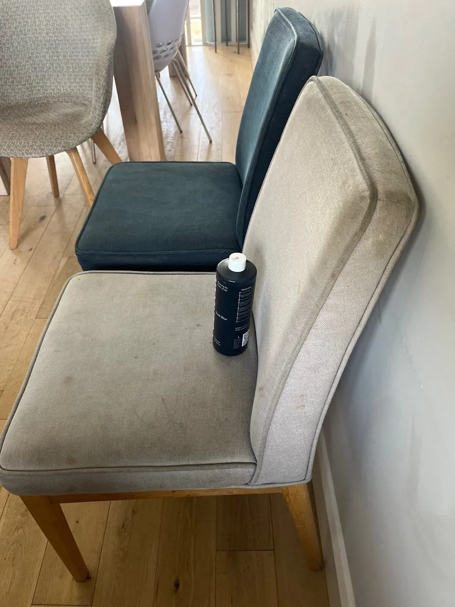 2 dining chairs FOR FREE - Image 1