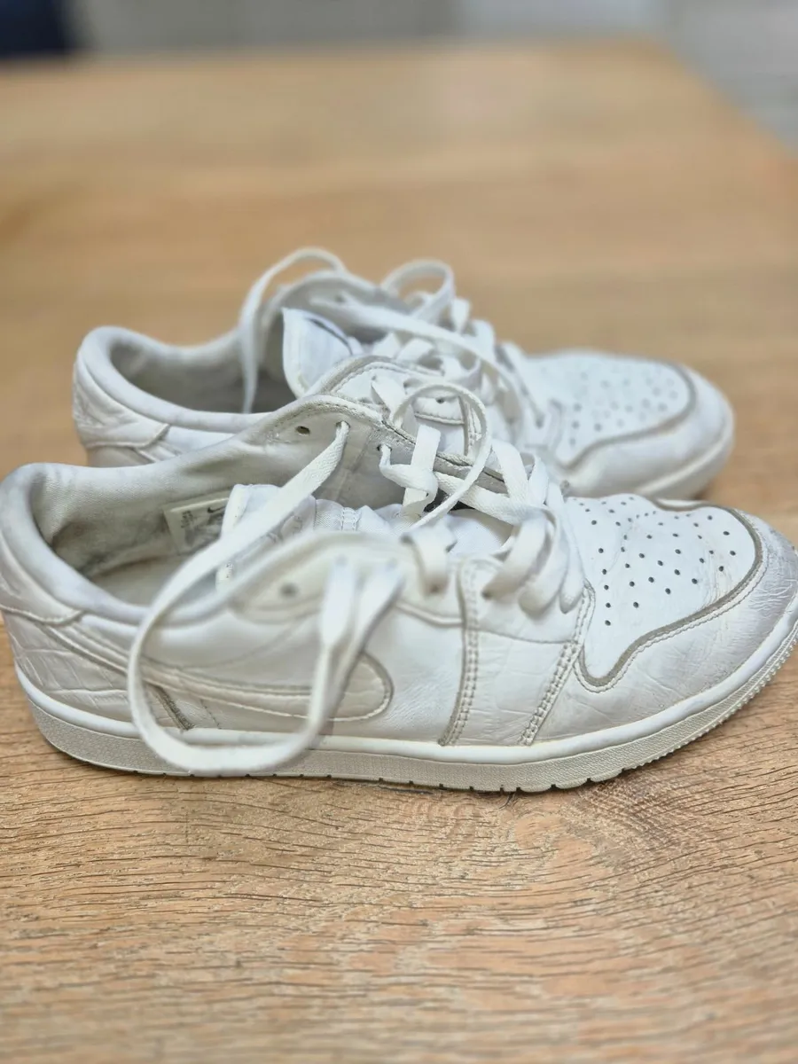 Nike Air Jordan 1 Retro Low Mens golf shoes - Image 1