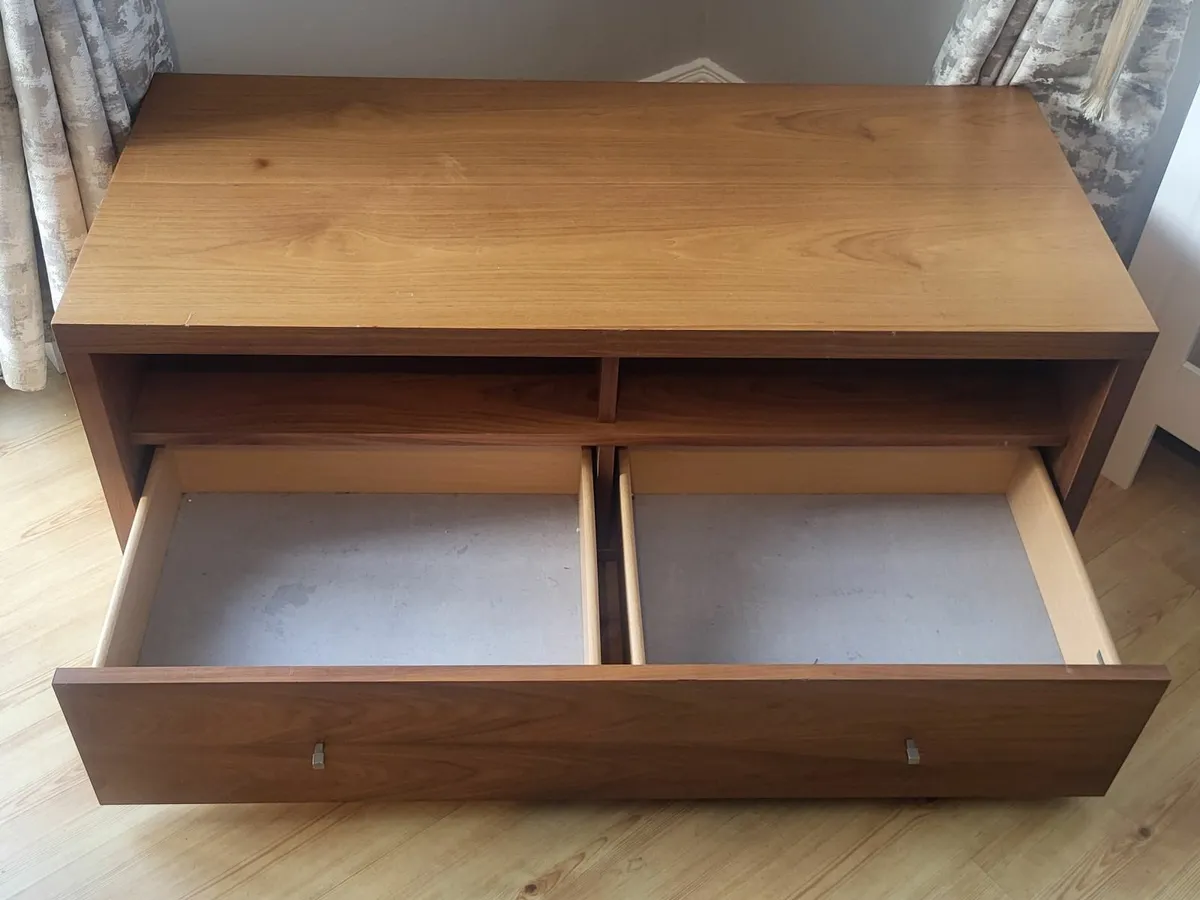 TV Unit - Image 2