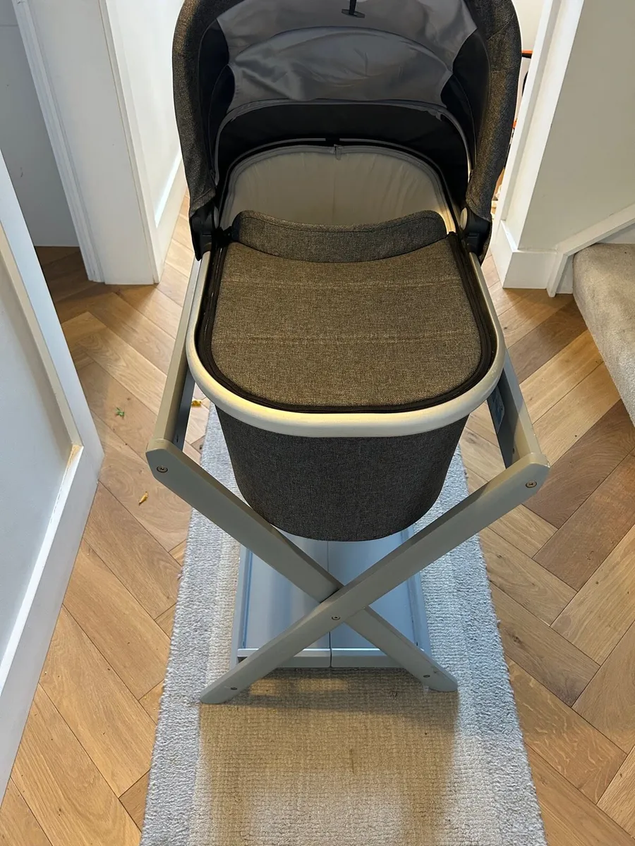 Uppababy Vista Bassinet Stand - Image 2