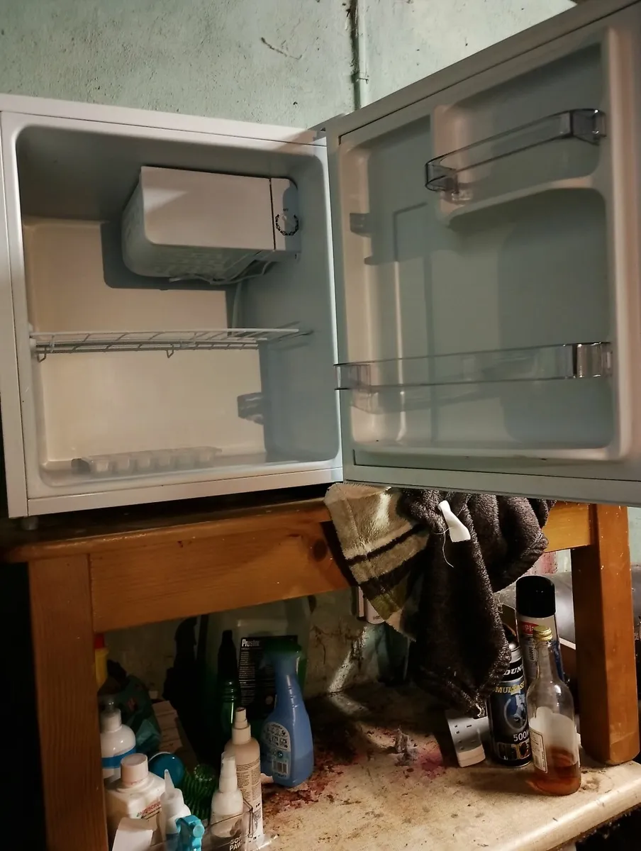 Mini fridge - Image 2