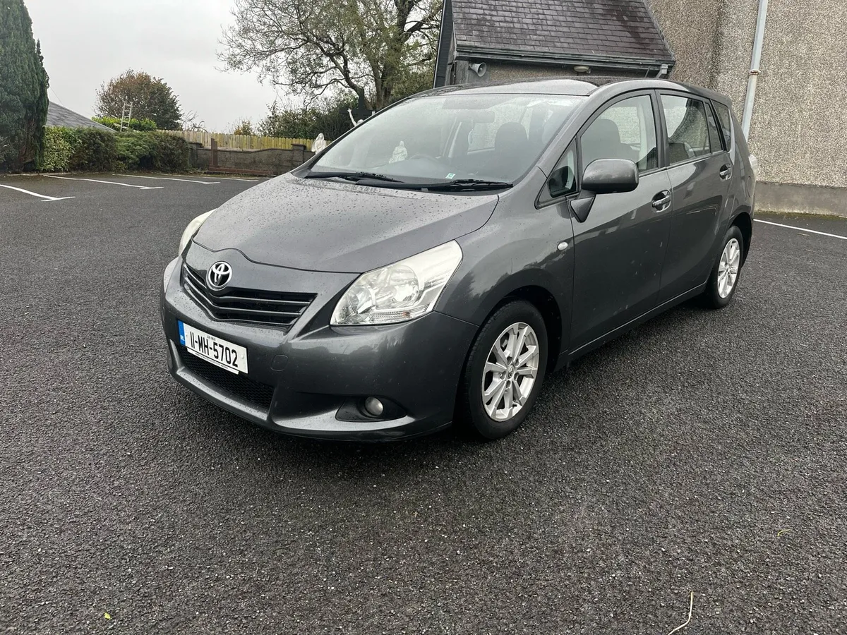 2011 Toyota verso 2.0 diesel - Image 2