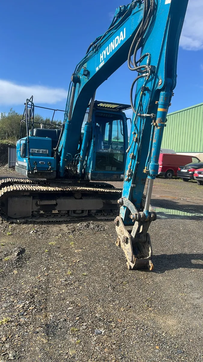 2015 Hyundai Excavator 140LC-9R - Image 1