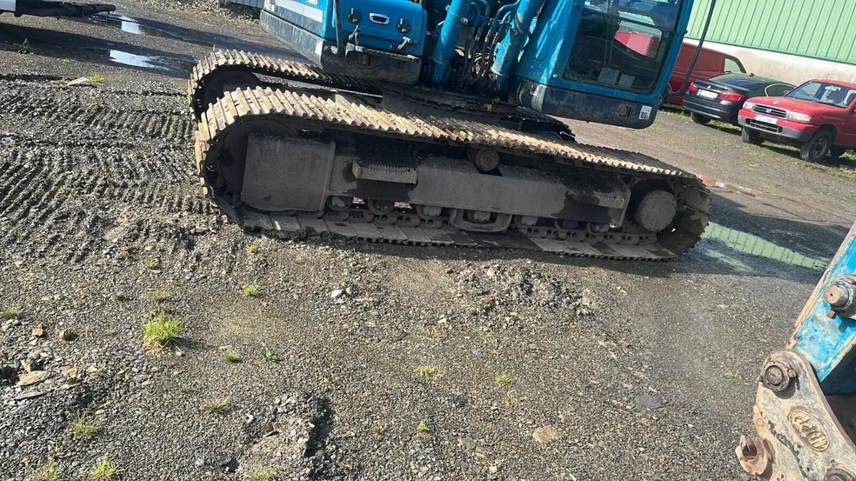 2015 Hyundai Excavator 140LC-9R - Image 4