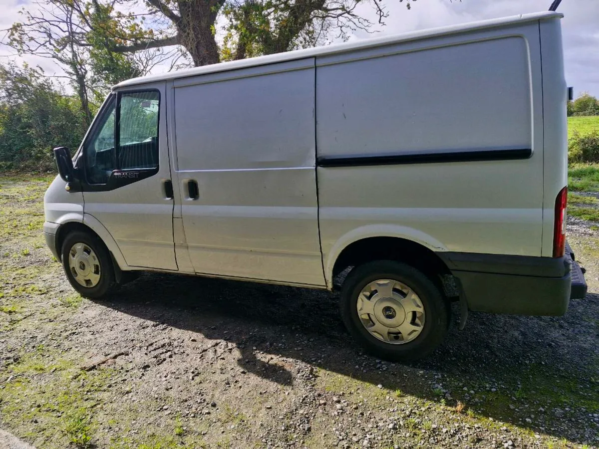 Transit van - Image 2
