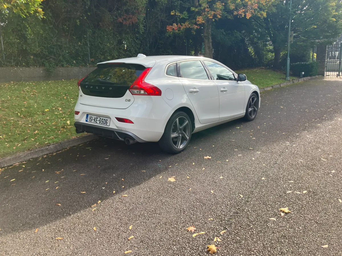 2015 VOLVO 40 1.6 R-DESIGN ONLY 132000 KLM - Image 4