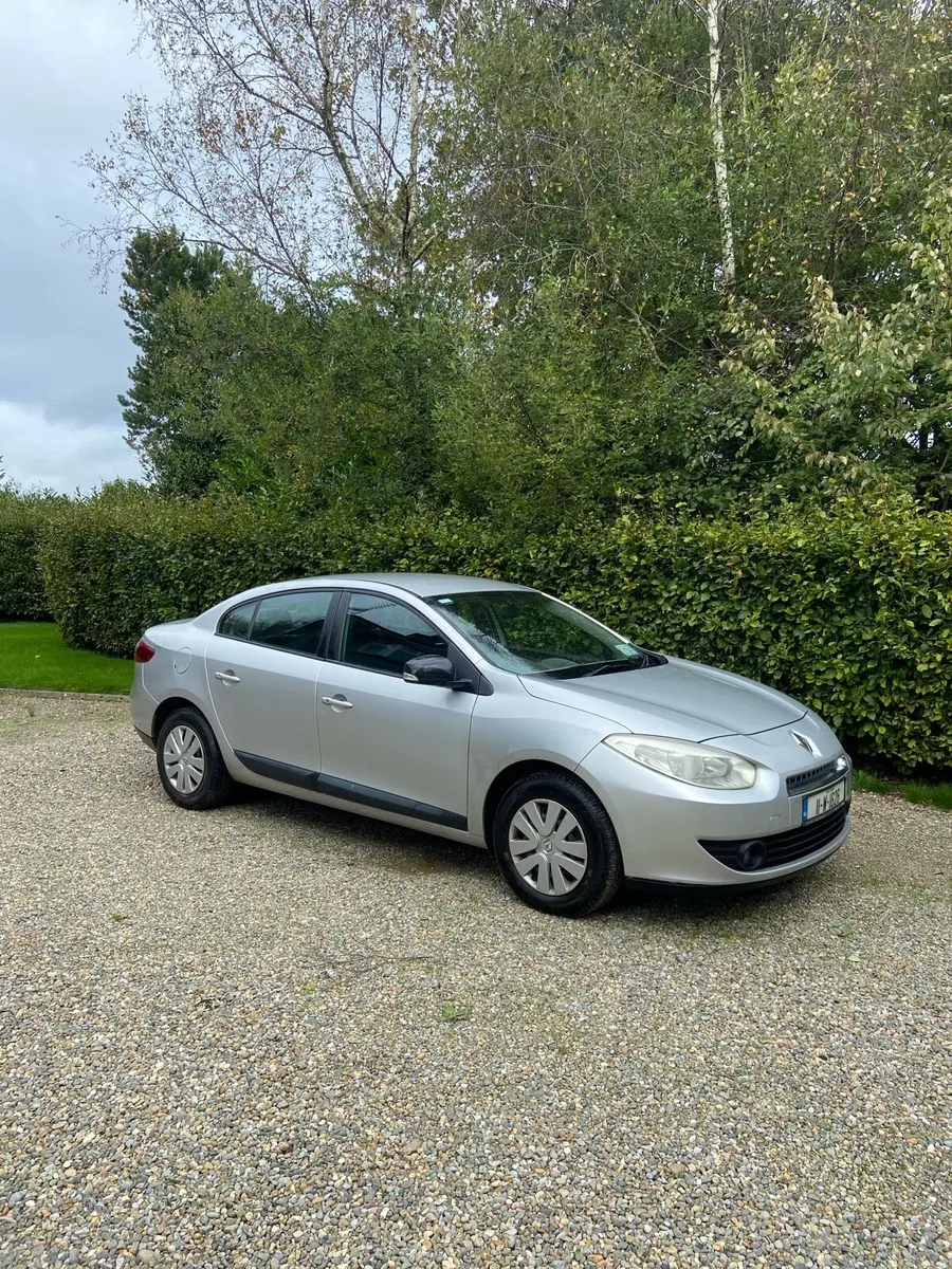 Renault Fluence 2011 - Image 1