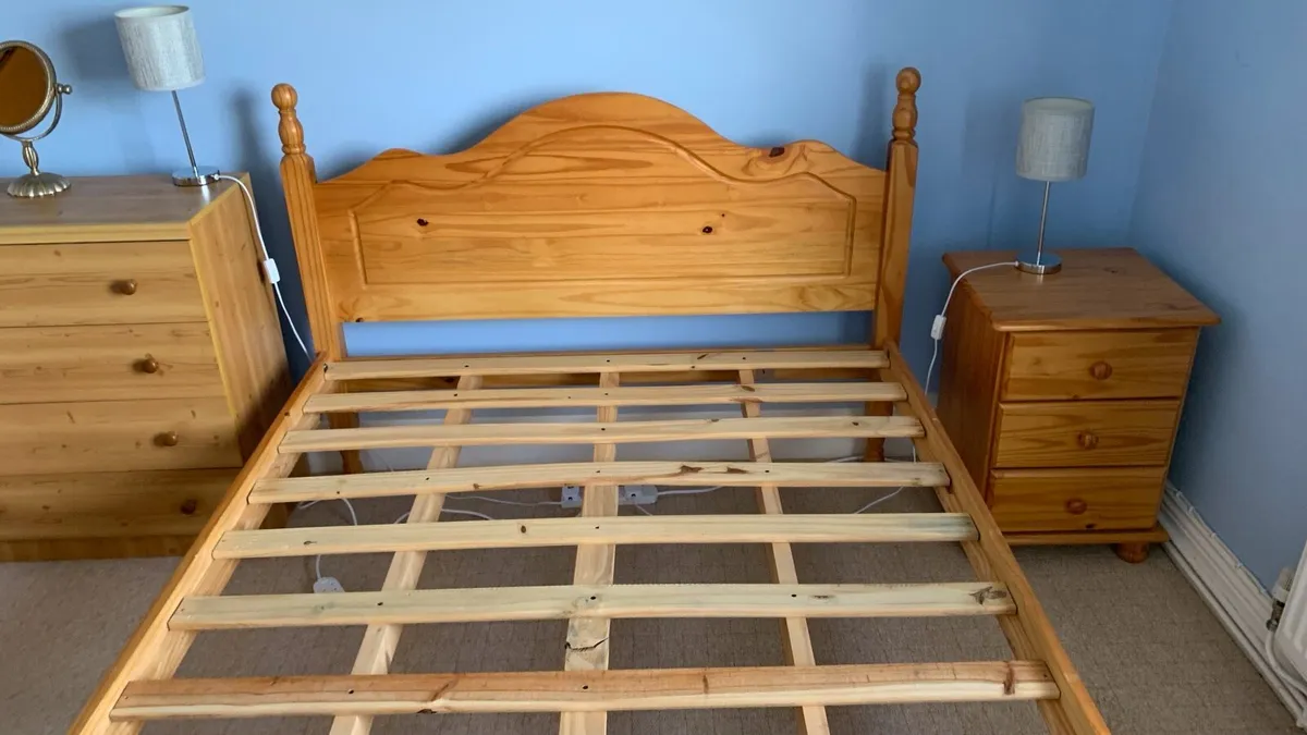 Pine bed frame and mattress 4.6 - Image 1