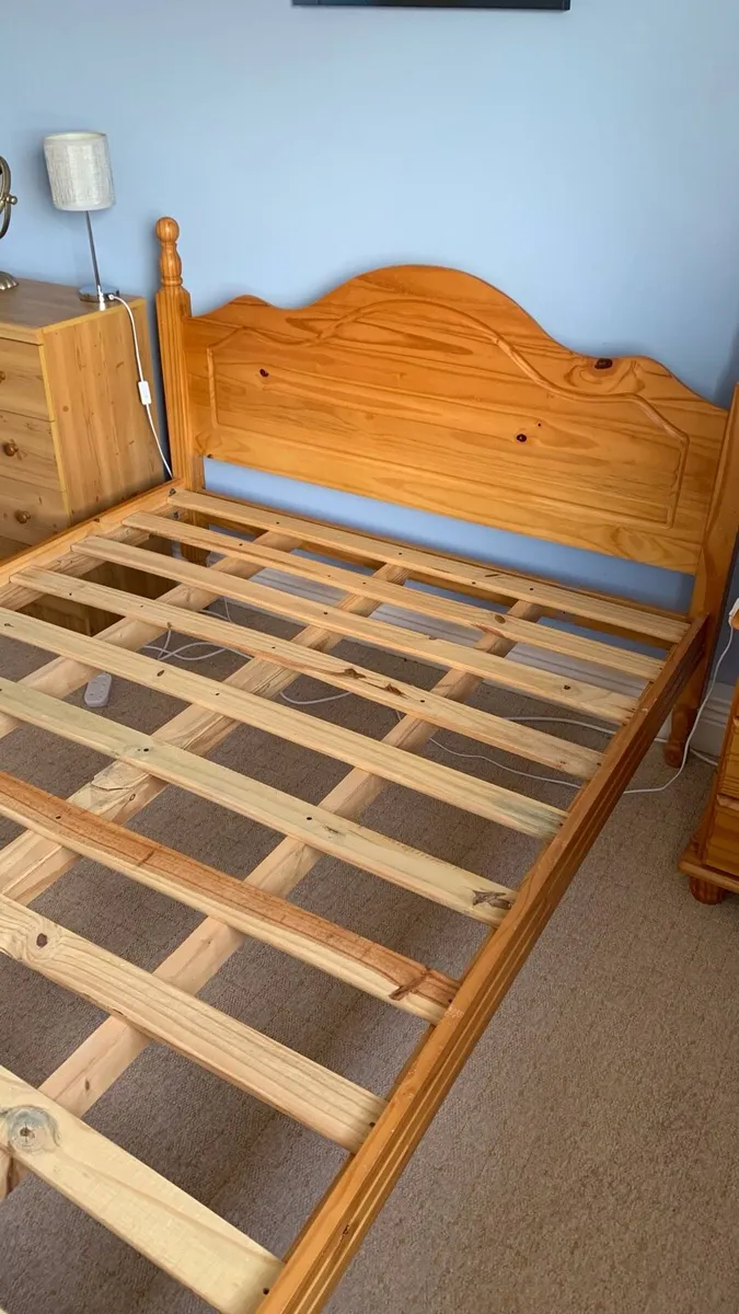 Pine bed frame and mattress 4.6 - Image 4