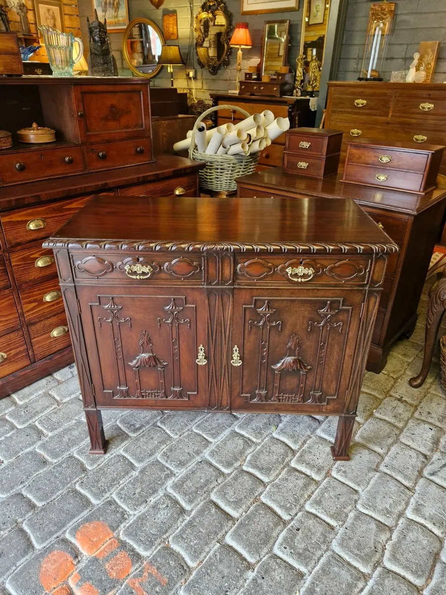 Cabinet - Image 1