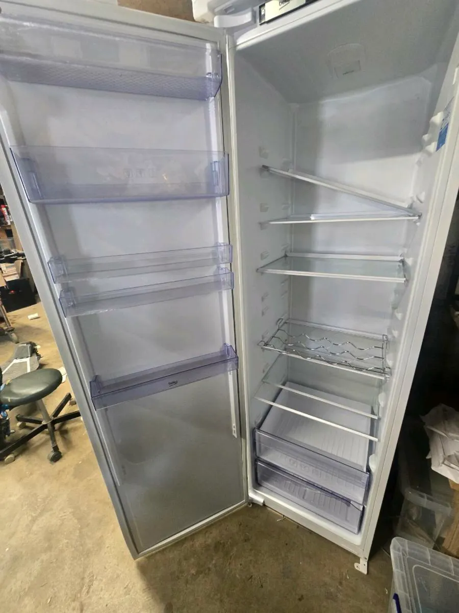 Built in Fridge Beko - Image 1