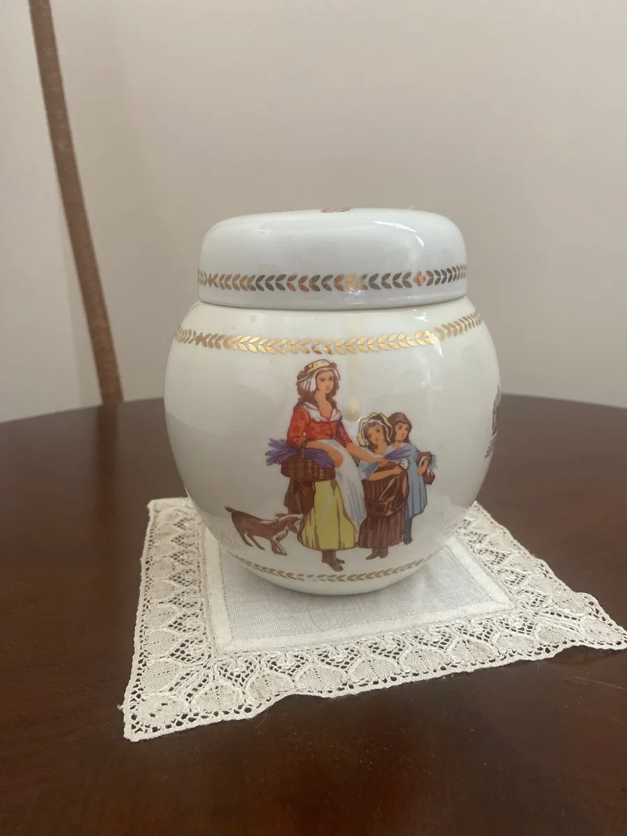 Vintage 1960s 'Yardley' ceramic decorated vase - Image 1