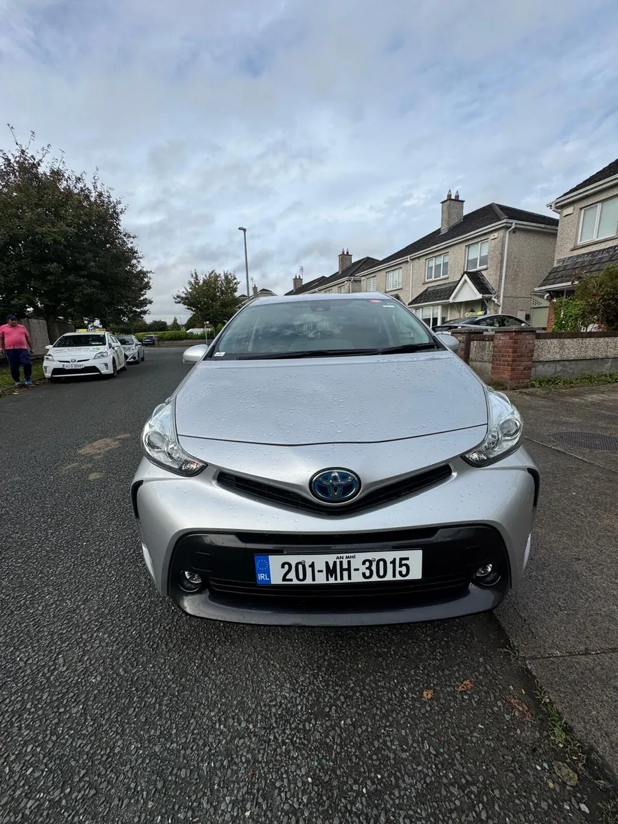 Prius Alfa 7 seater - Image 2