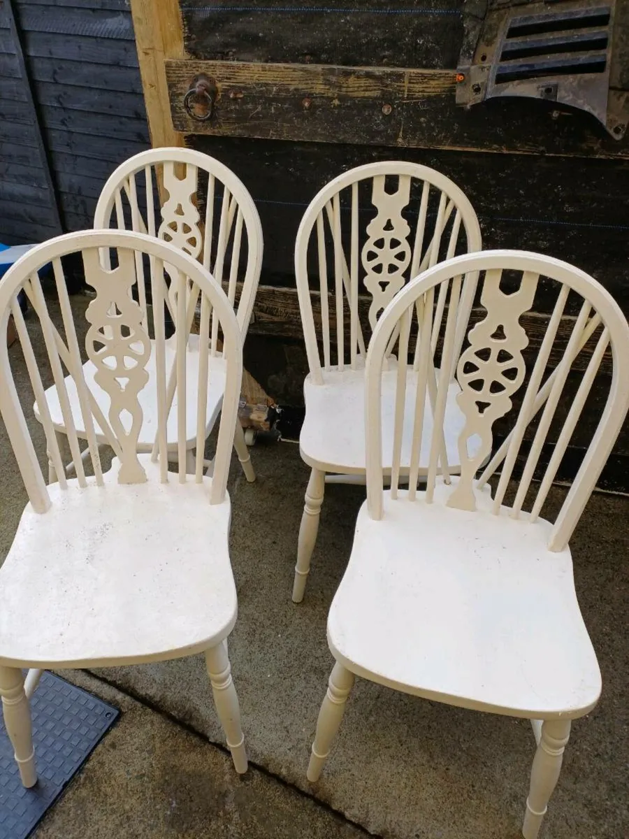 4 Antique Windsor Wheelback Chairs - Image 1