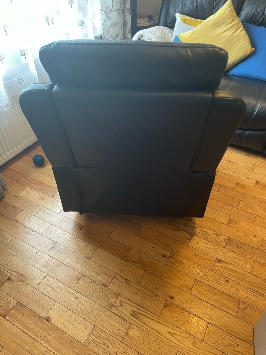 Armchair - Image 1
