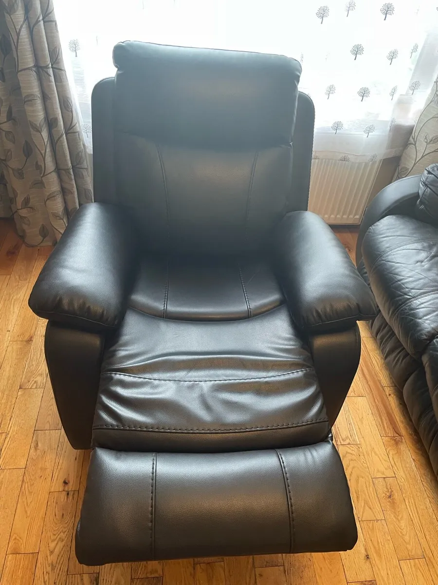 Armchair - Image 2