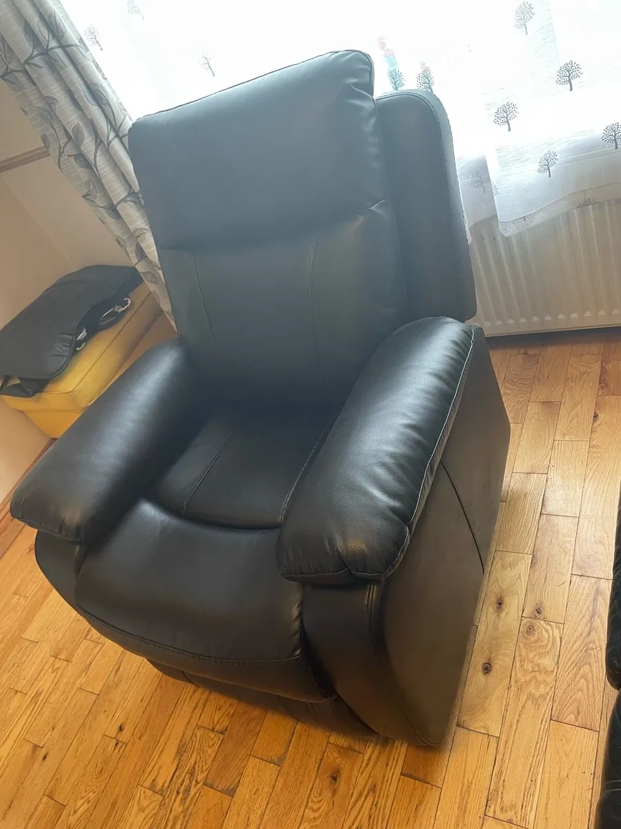 Armchair - Image 4