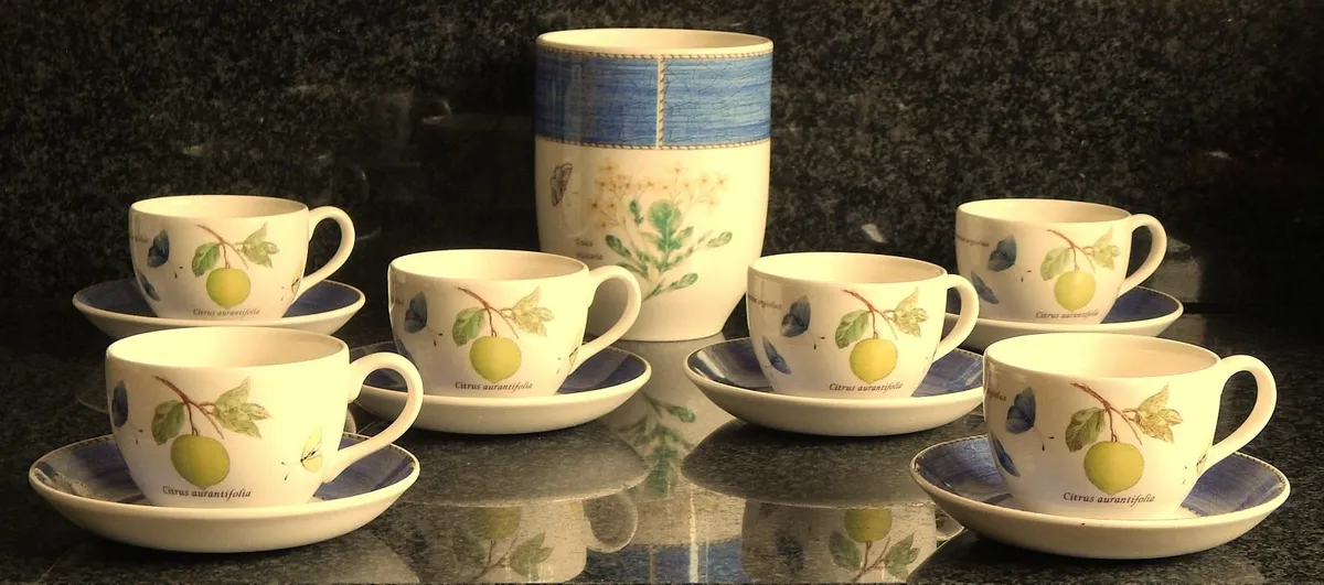 13 Piece Wedgwood ‘Sarah’s Garden’ Queen’s Ware - Image 2