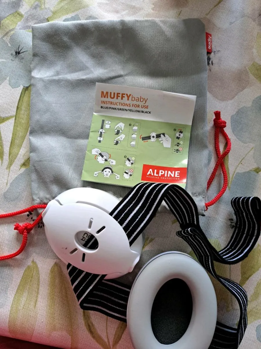 Muffy Baby Ear Defenders - Image 1