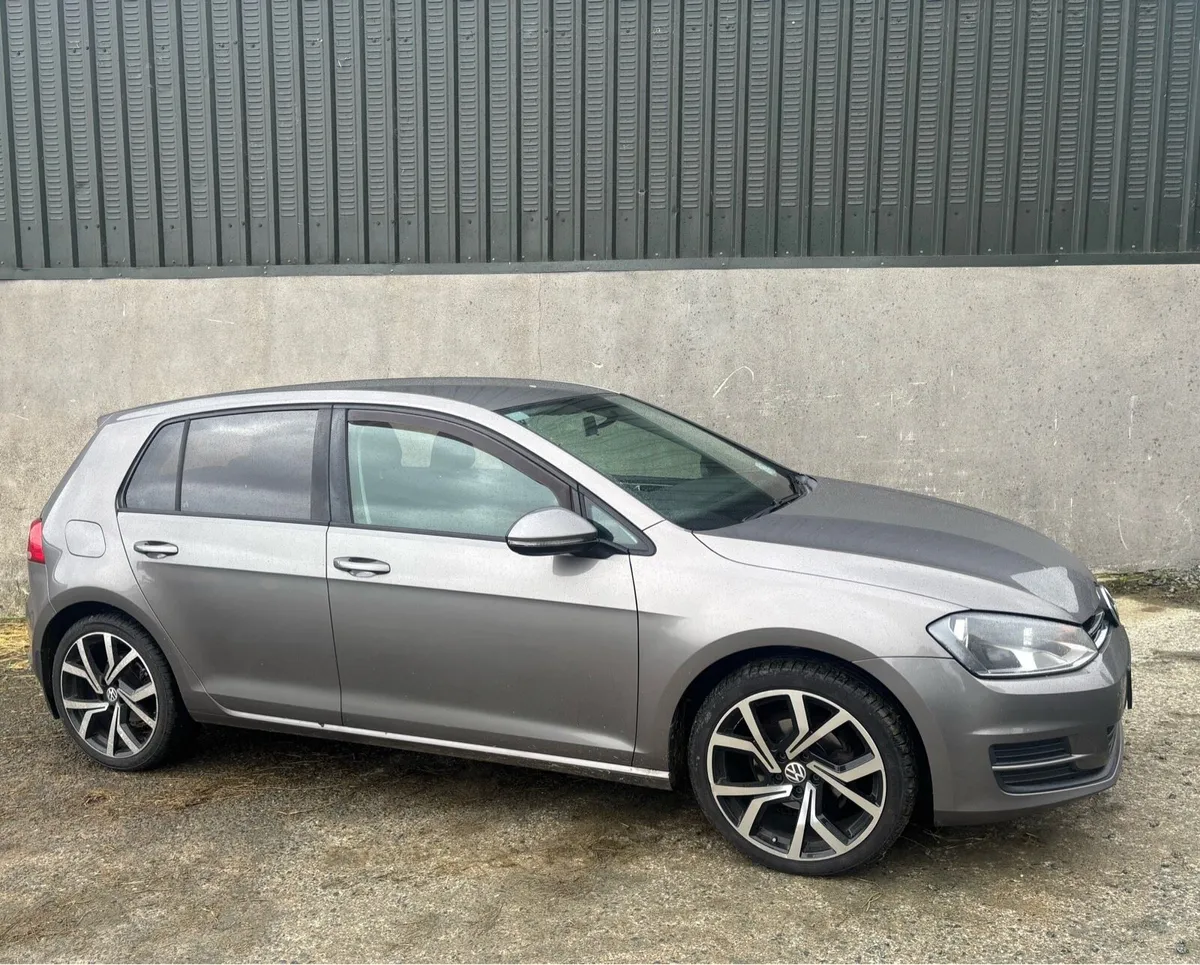 Volkswagen Golf - Image 4