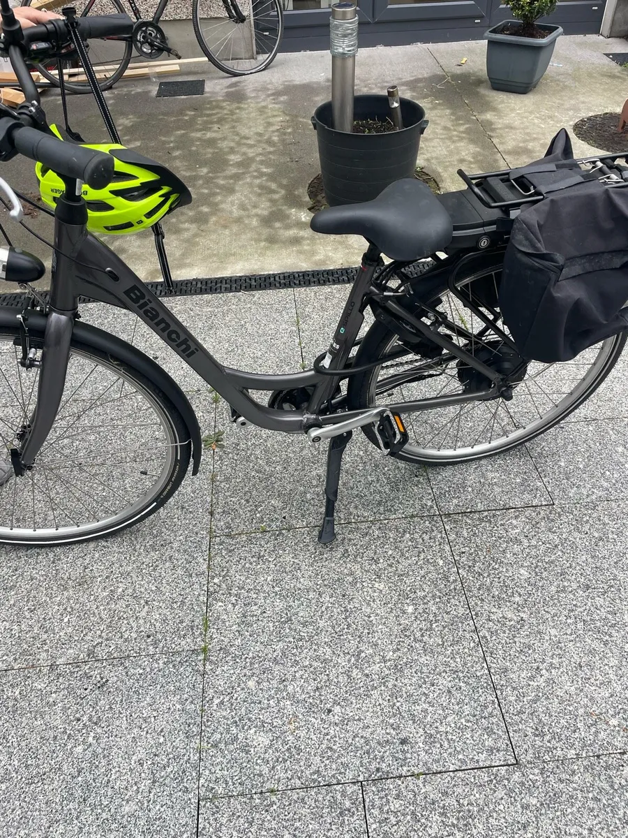 Bianchi Electric bike - Image 2