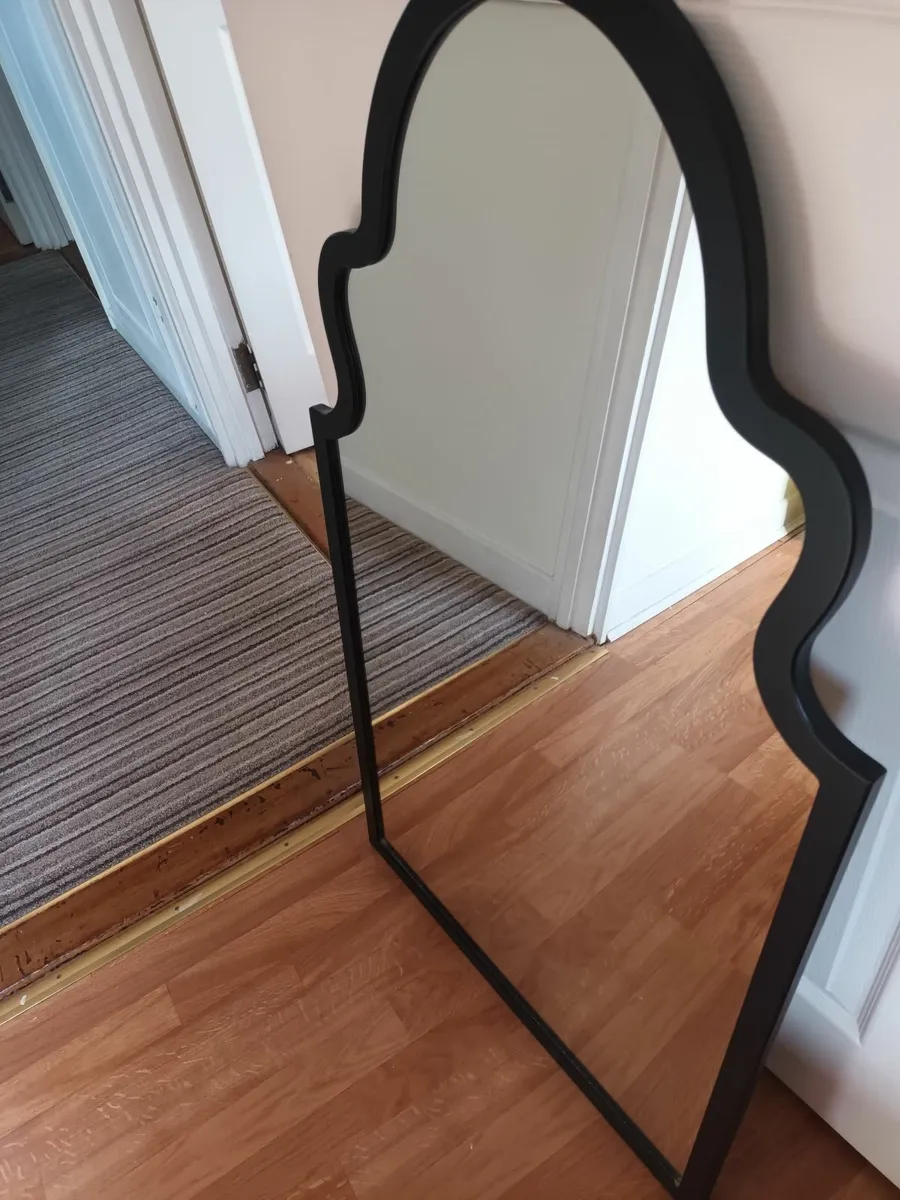 A Mirror - Image 1