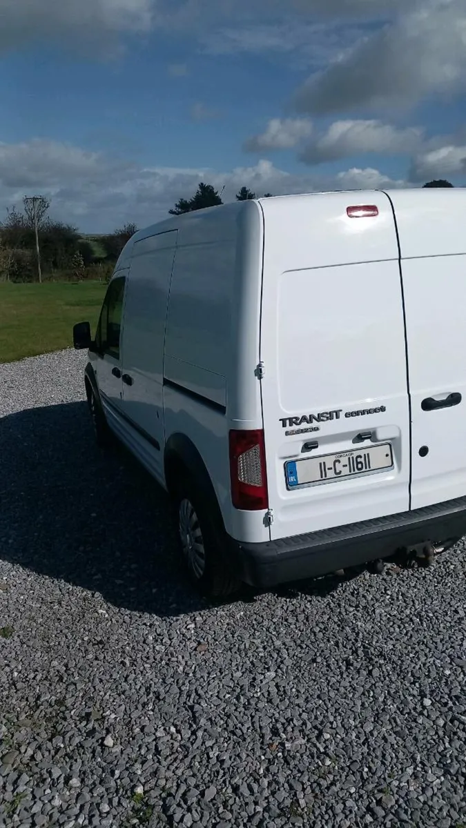 Ford transit connect . TESTED /TAXED TO 07/26 - Image 3