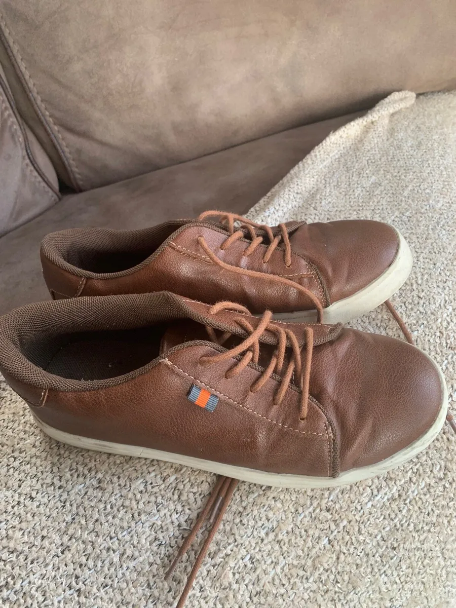 Next shoes size 4 - Image 1