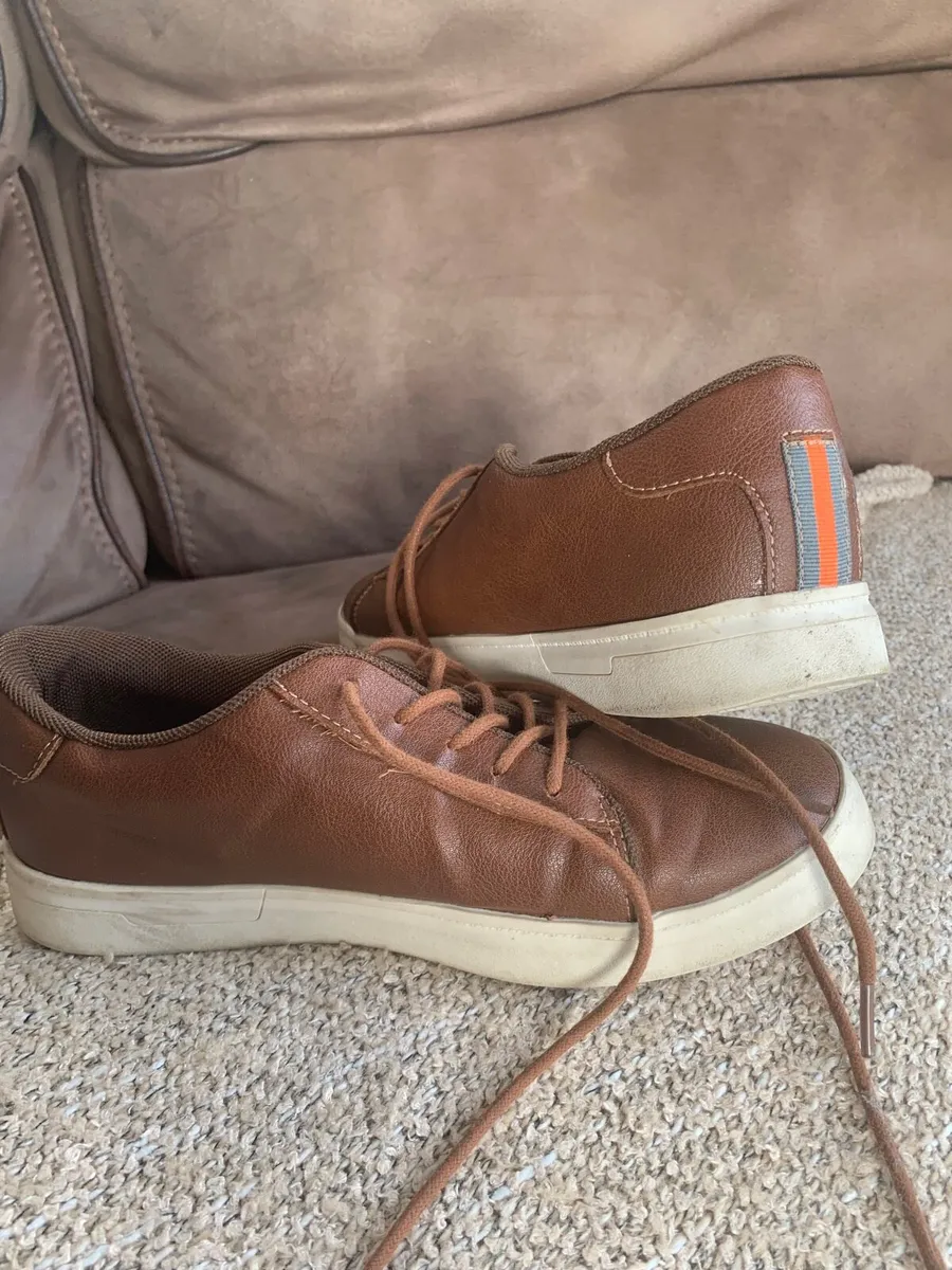 Next shoes size 4 - Image 2