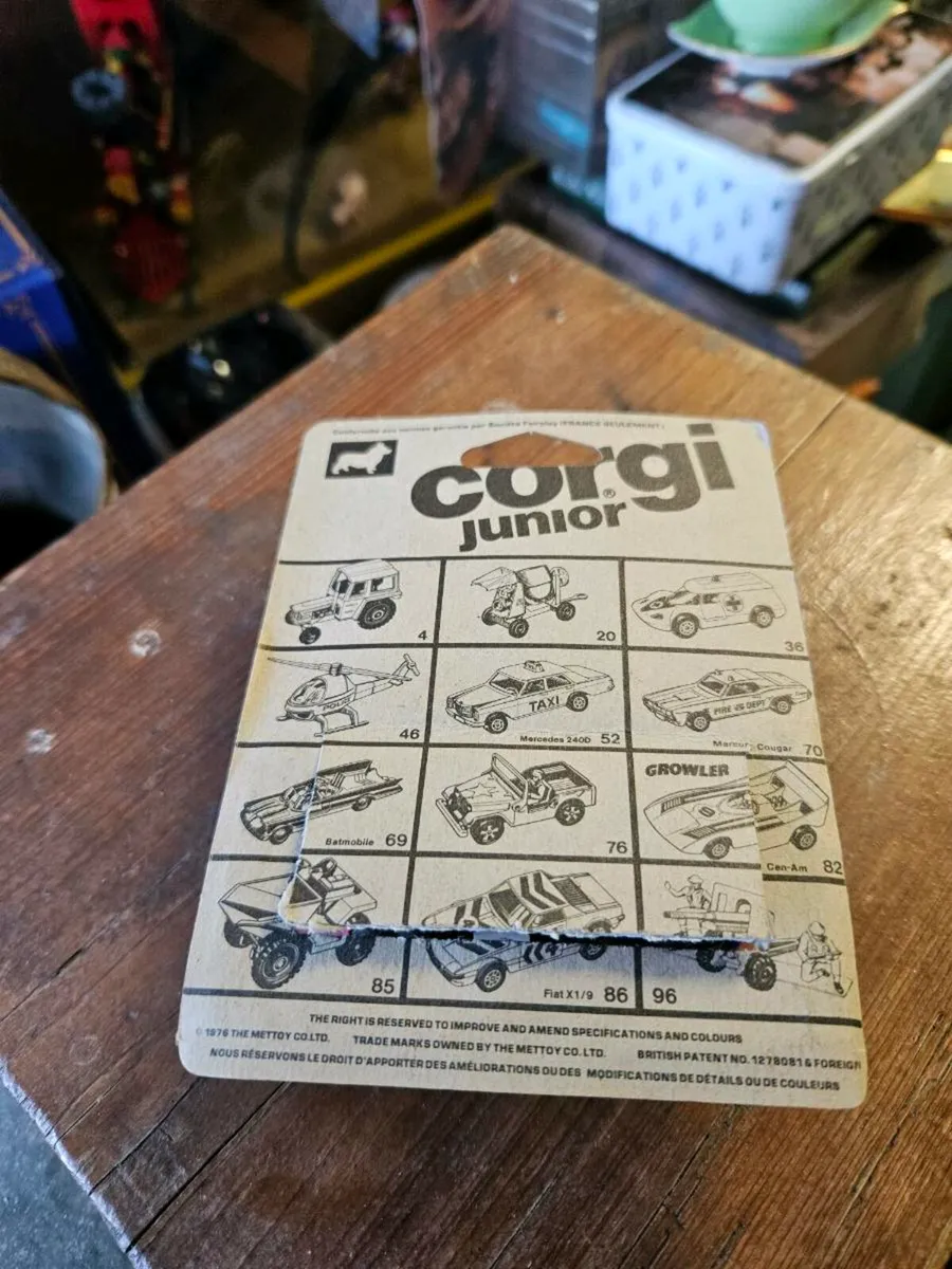Corgi 1970's Charlie's Angels Van - Image 2