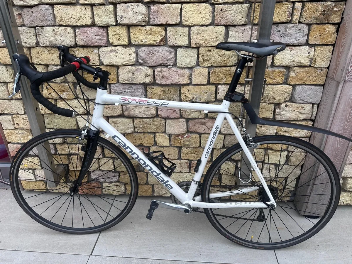 Road bike - Image 1