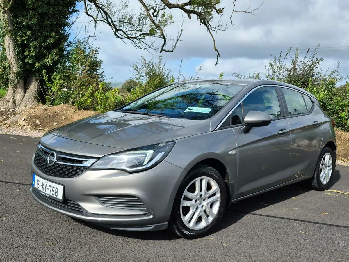 Opel Astra - Image 1