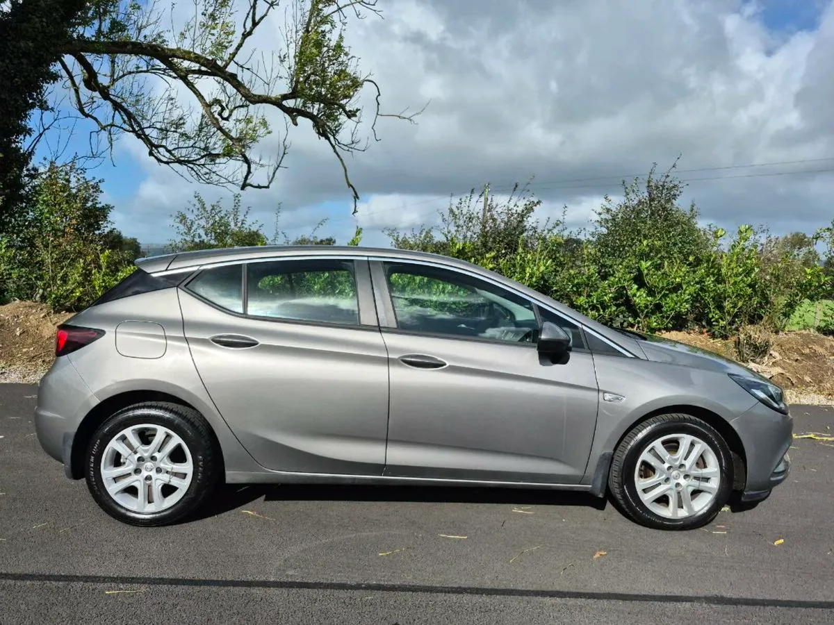 Opel Astra - Image 4