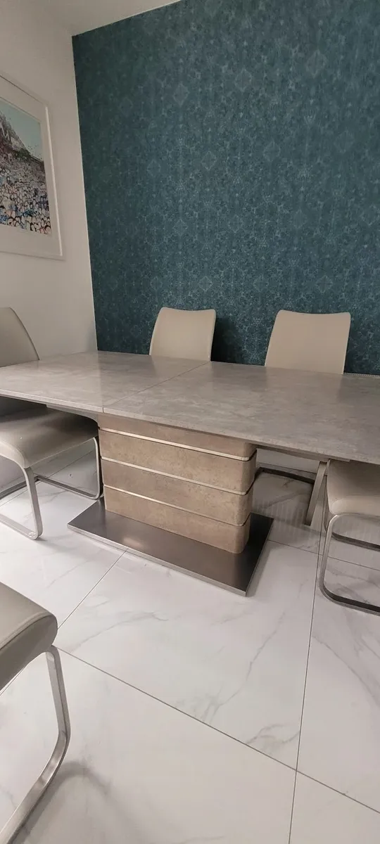 Modern grey dining room table & 6 chairs - Image 2