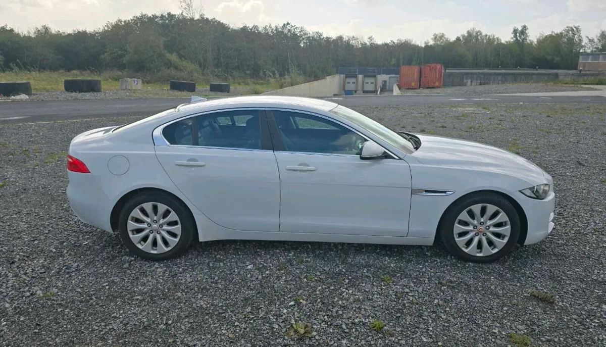 2016 Jaguar XE New engine fitted - Image 3