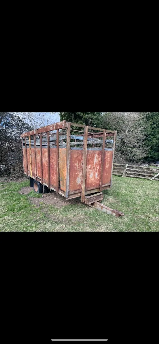 Cattle trailer - Image 1