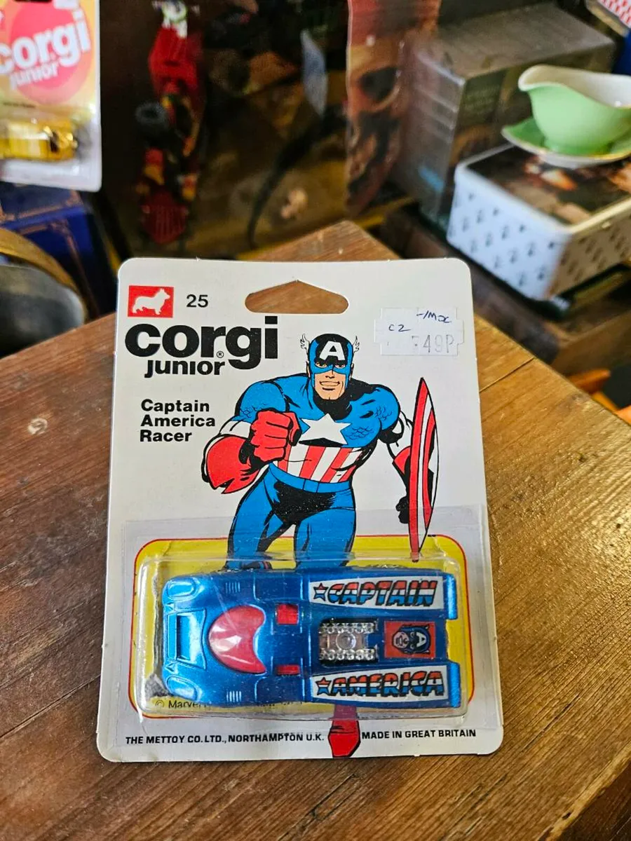 Corgi 1970's Captain America - Image 1