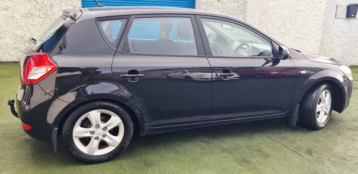 Kia Ceed TX 1.6CRD 6SP MANUAL LOW KM - Image 4