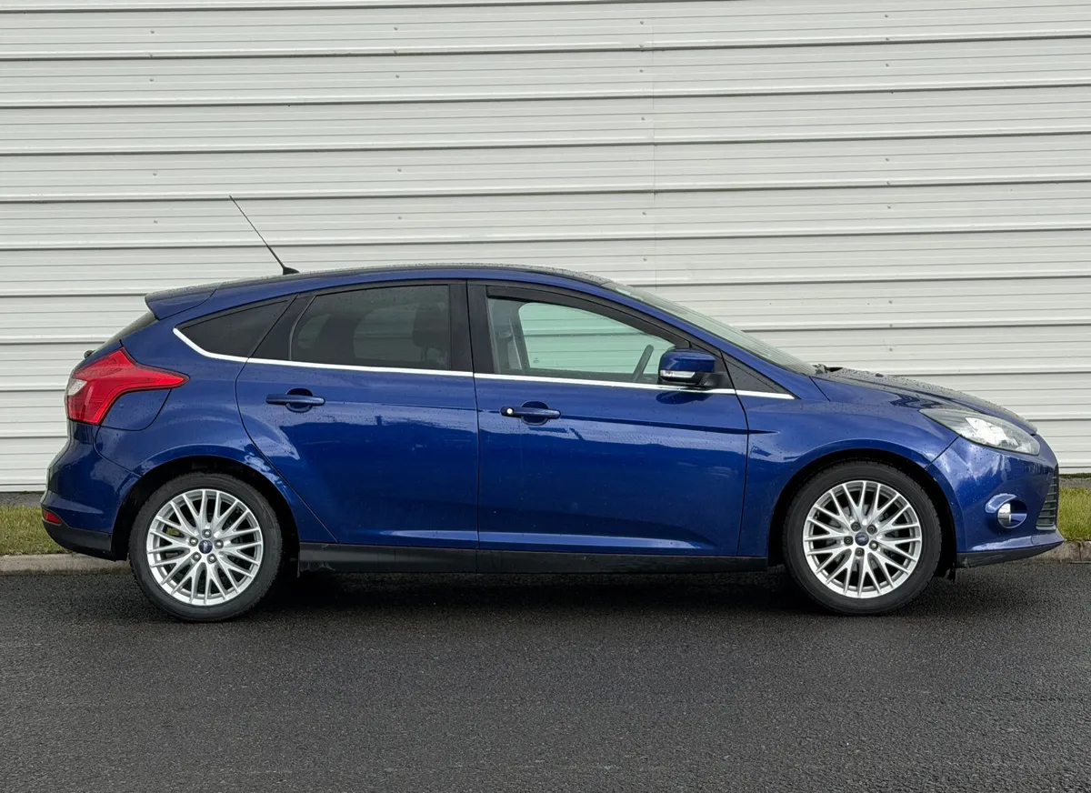 Ford Focus 1.6 115PS Zetec-S - Image 3